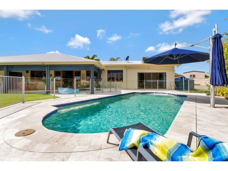 16 Willaroo Close, Flinders View QLD 4305