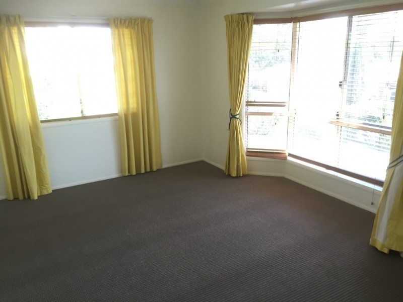12 Phoenix Court, Churchill QLD 4305