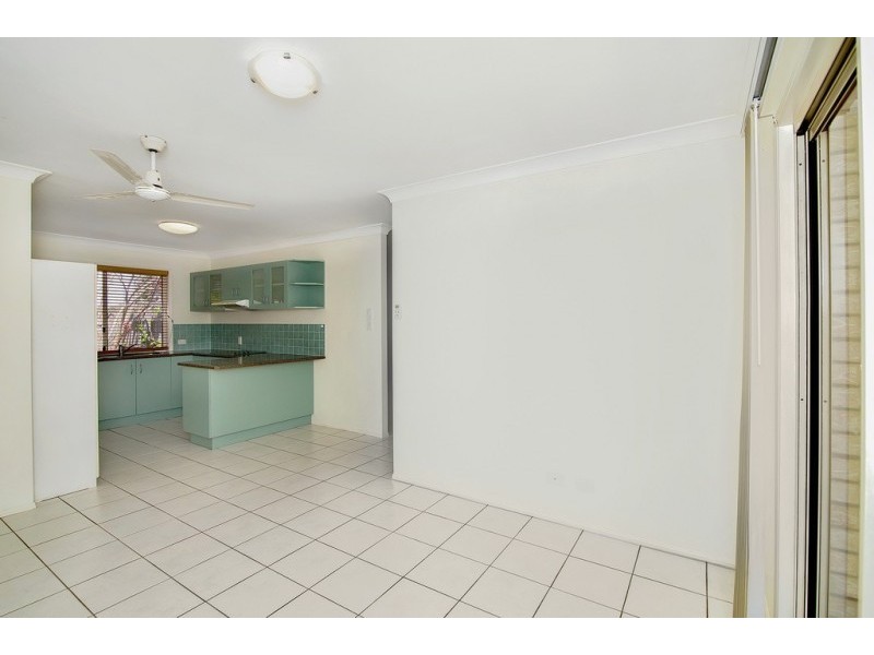 12 Phoenix Court, Churchill QLD 4305