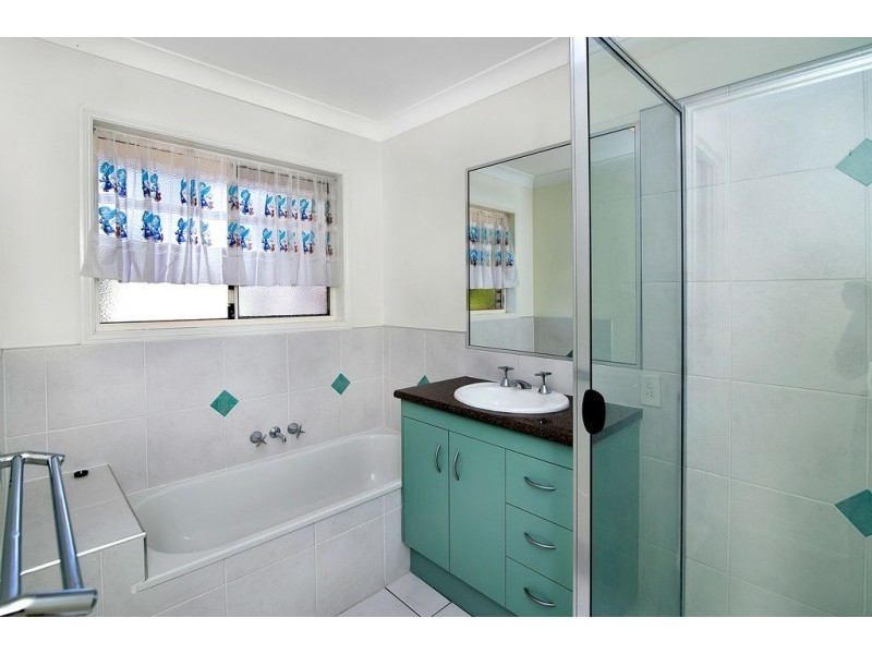 12 Phoenix Court, Churchill QLD 4305