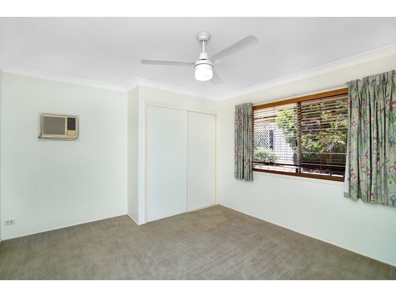 12 Phoenix Court, Churchill QLD 4305