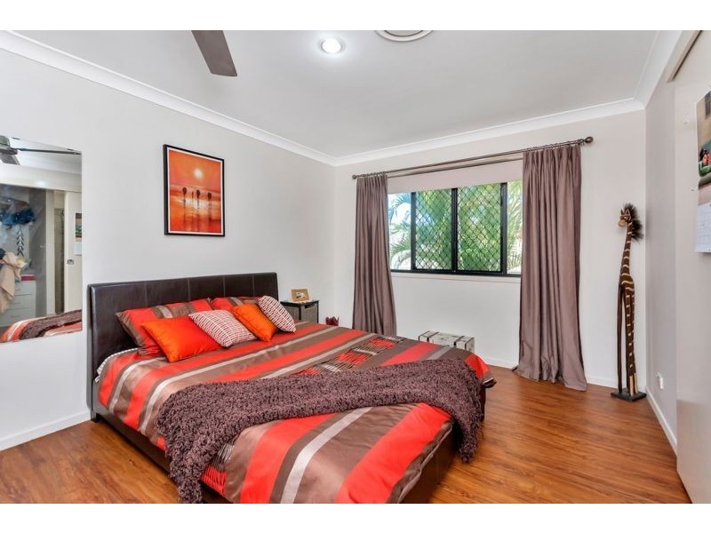 1 Fulham Close, Deebing Heights QLD 4306