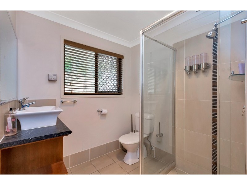 1 Fulham Close, Deebing Heights QLD 4306