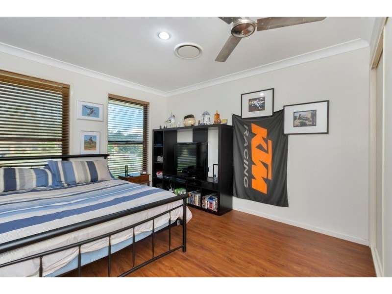 1 Fulham Close, Deebing Heights QLD 4306