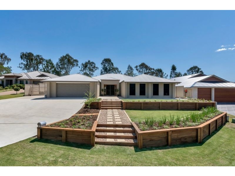 1 Fulham Close, Deebing Heights QLD 4306