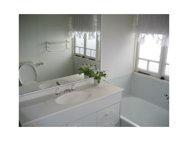 23 Moffatt Street, Ipswich QLD 4305