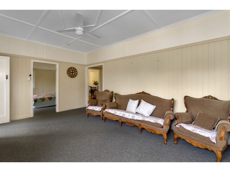 121 Glebe Road, Silkstone QLD 4304