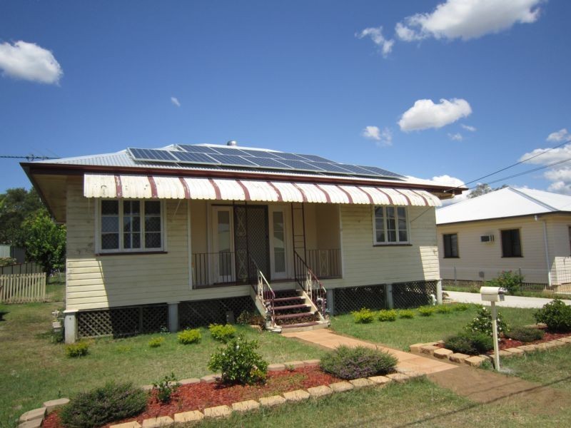 11 Vernon Street, Ipswich QLD 4305