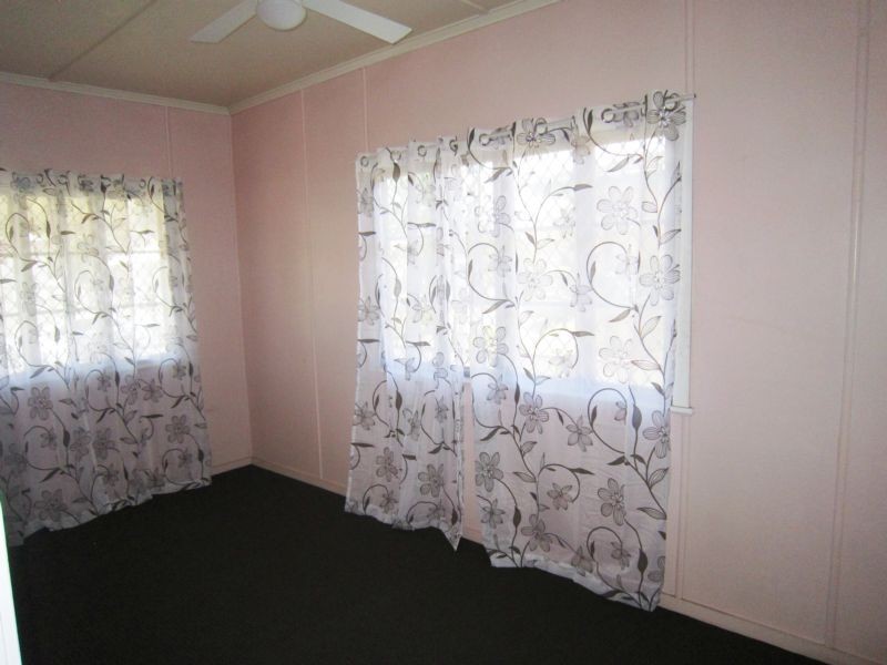 11 Vernon Street, Ipswich QLD 4305