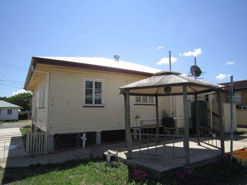 11 Vernon Street, Ipswich QLD 4305