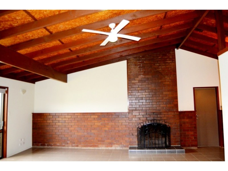 55 Queen Street, Blackstone QLD 4304