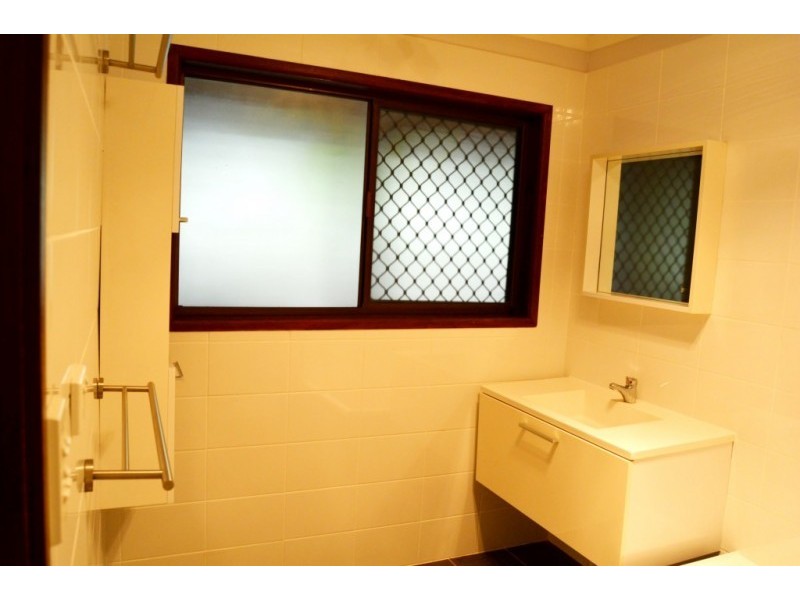 55 Queen Street, Blackstone QLD 4304