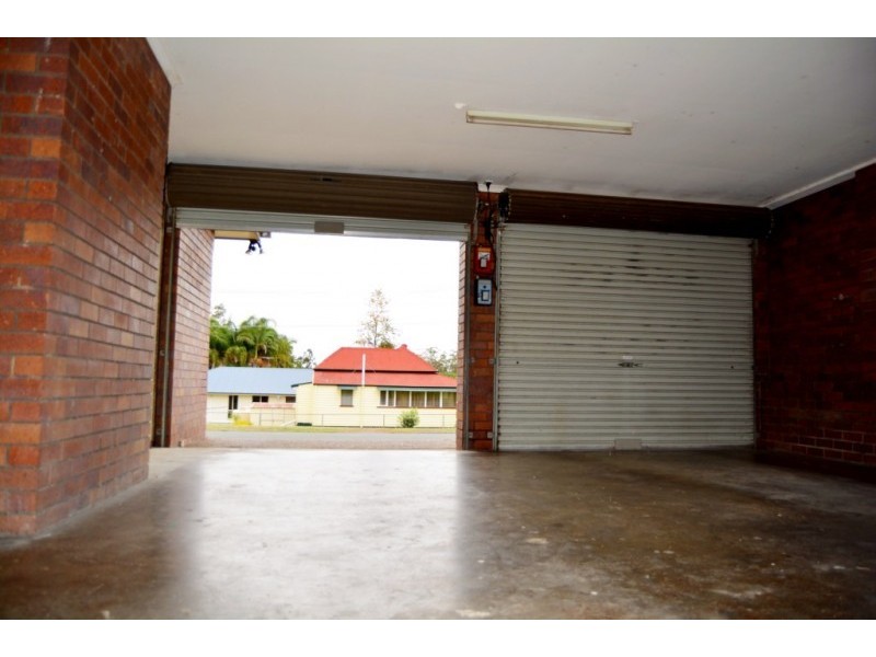 55 Queen Street, Blackstone QLD 4304