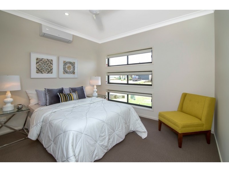 14 Bowerbird Street, Deebing Heights QLD 4306