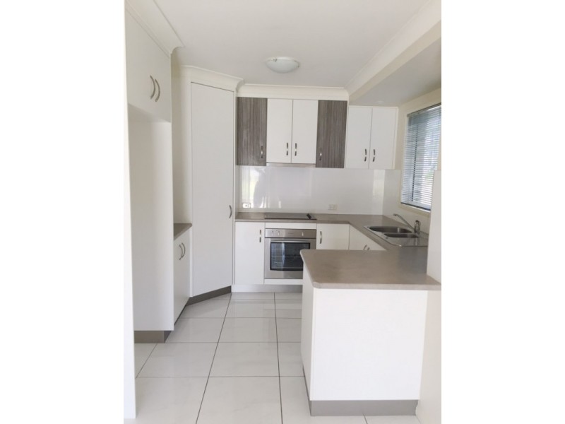 1/11 Galah Street, Churchill QLD 4305