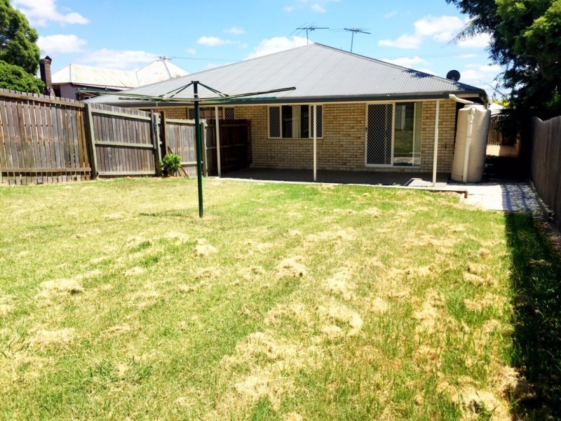 1/11 Galah Street, Churchill QLD 4305