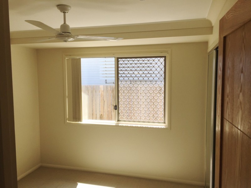 2/11 Galah Street, Churchill QLD 4305