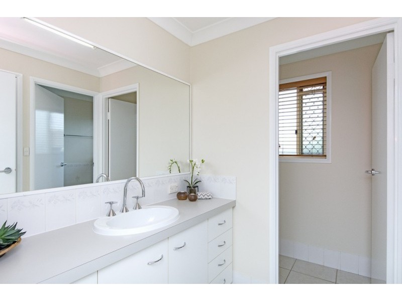 2/35 Kingston Drive, Flinders View QLD 4305