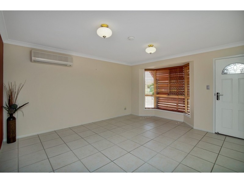 2/35 Kingston Drive, Flinders View QLD 4305