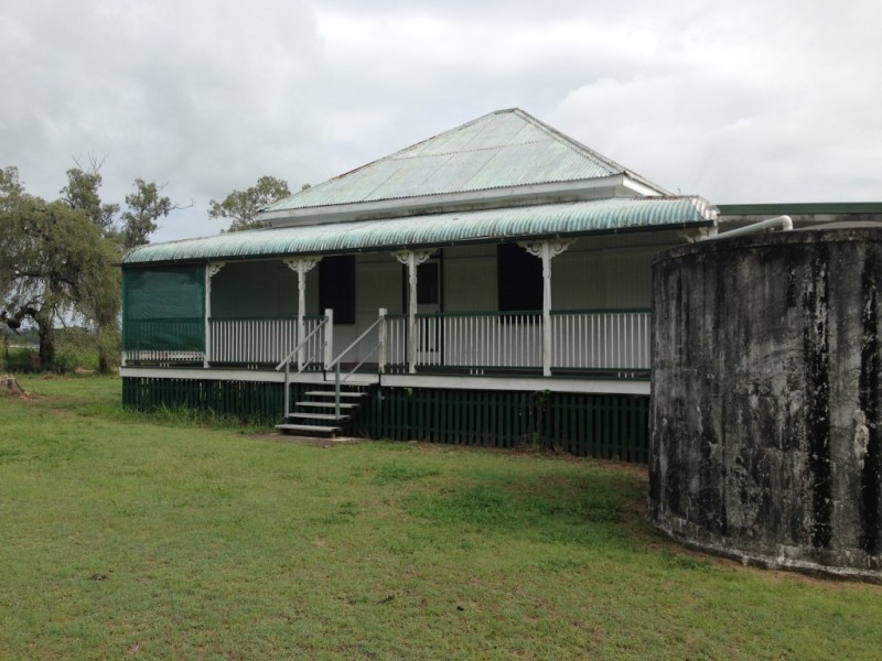189A Churchbank Weir Raod, Peak Crossing QLD 4306