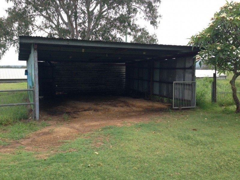 189A Churchbank Weir Raod, Peak Crossing QLD 4306