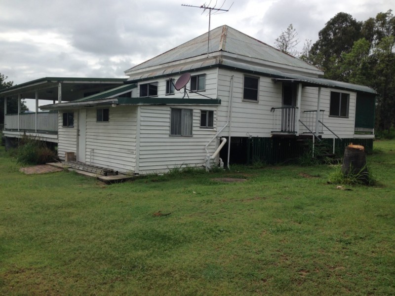 189A Churchbank Weir Raod, Peak Crossing QLD 4306