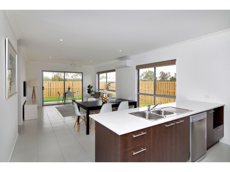 17 Sovereign Drive, Deebing Heights QLD 4306