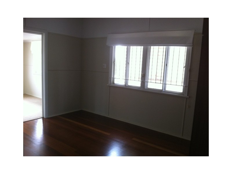 9 Harvey Street, Churchill QLD 4305