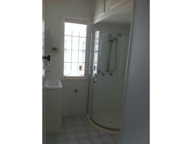 9 Harvey Street, Churchill QLD 4305