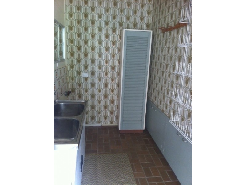 9 Harvey Street, Churchill QLD 4305