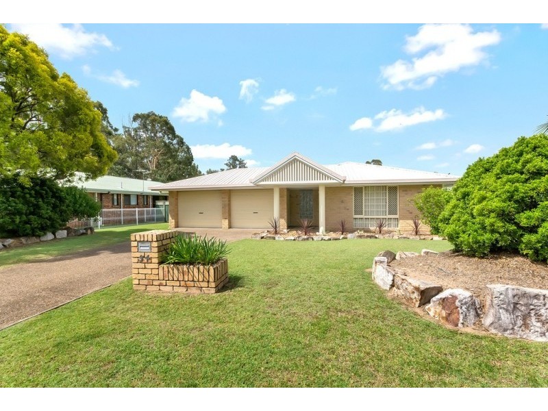 54 Equestrian Drive, Yamanto QLD 4305