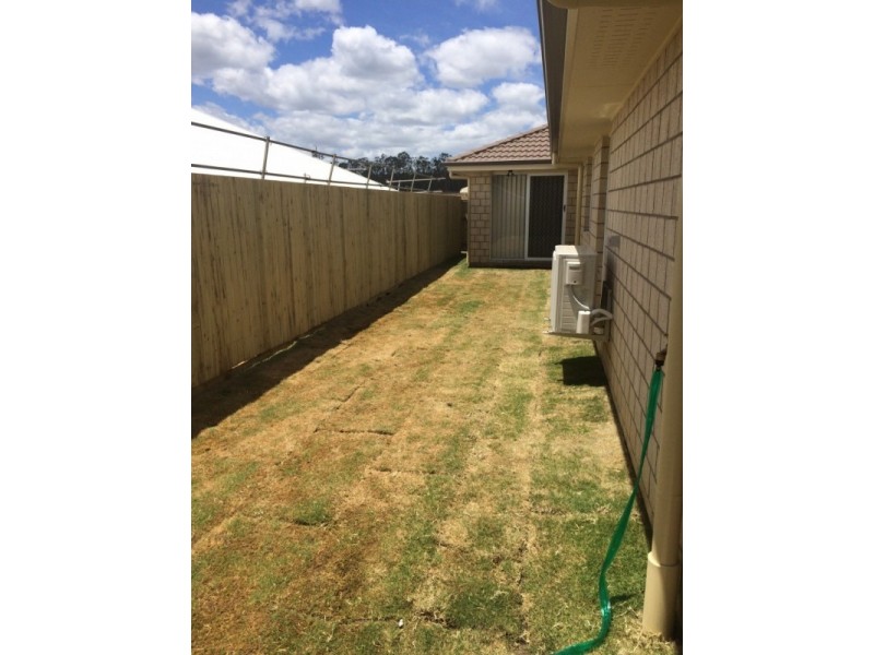 5 Lomandra Street, Deebing Heights QLD 4306