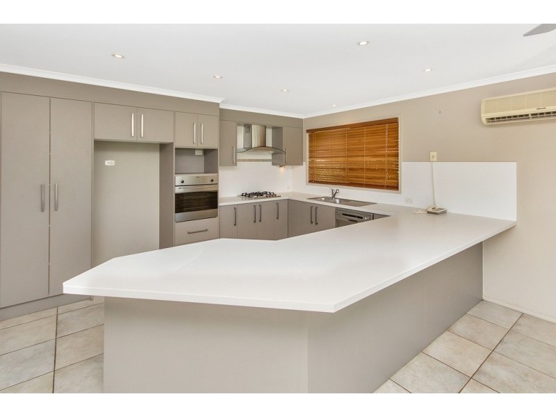 170 Edwards Street, Raceview QLD 4305