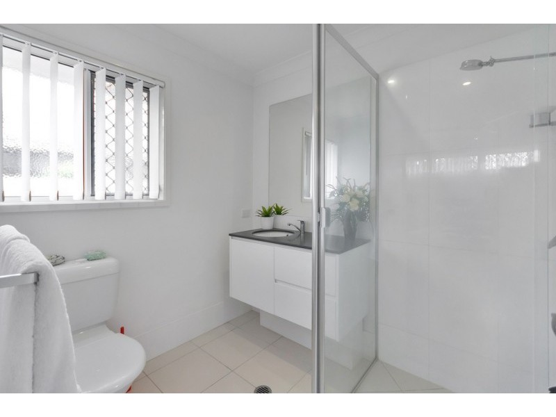 51 Kordan Boulevard, Raceview QLD 4305