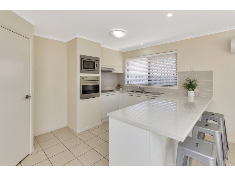 32 Lakeview Drive, Deebing Heights QLD 4306