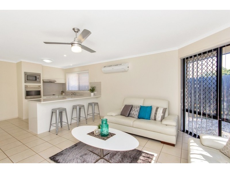 32 Lakeview Drive, Deebing Heights QLD 4306