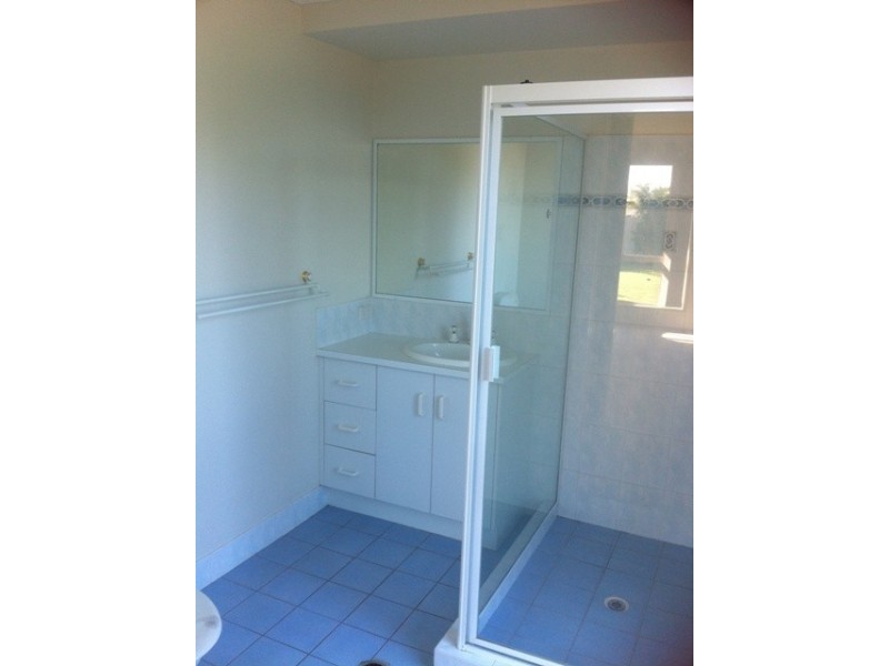 11 Challenger Avenue, Flinders View QLD 4305