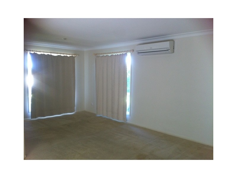 11 Challenger Avenue, Flinders View QLD 4305