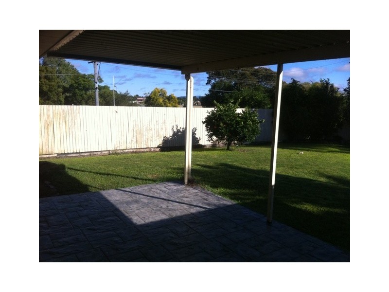 11 Challenger Avenue, Flinders View QLD 4305