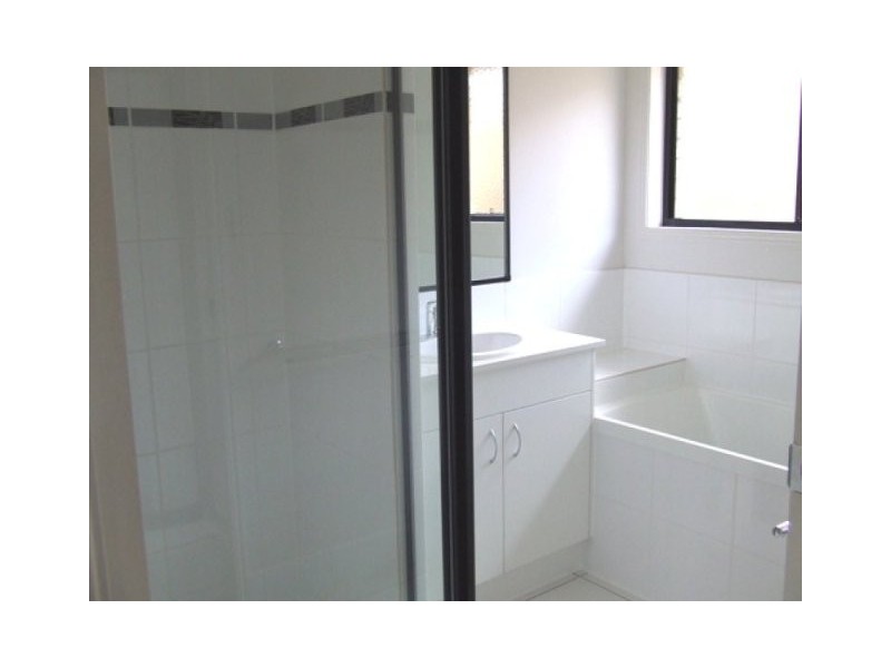 10 Dornoch Crescent, Raceview QLD 4305