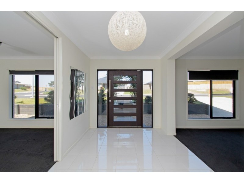 90 Honeywood Drive, Fernvale QLD 4306