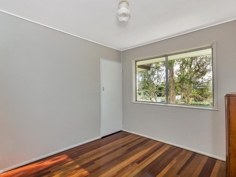 32 Siemons Street, One Mile QLD 4305