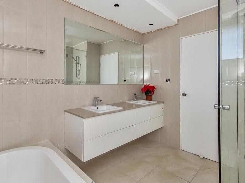 32 Siemons Street, One Mile QLD 4305