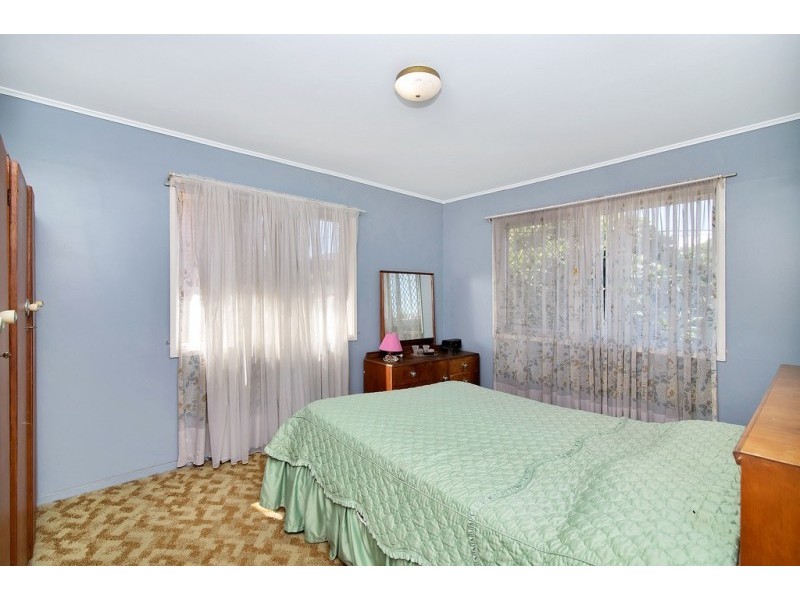 21 Burgess Street, Raceview QLD 4305