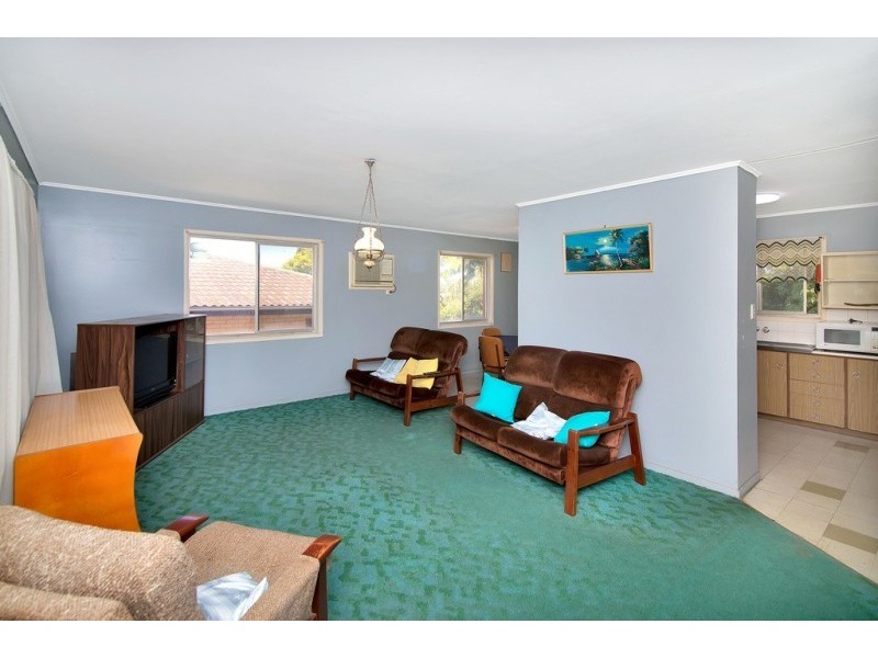 21 Burgess Street, Raceview QLD 4305