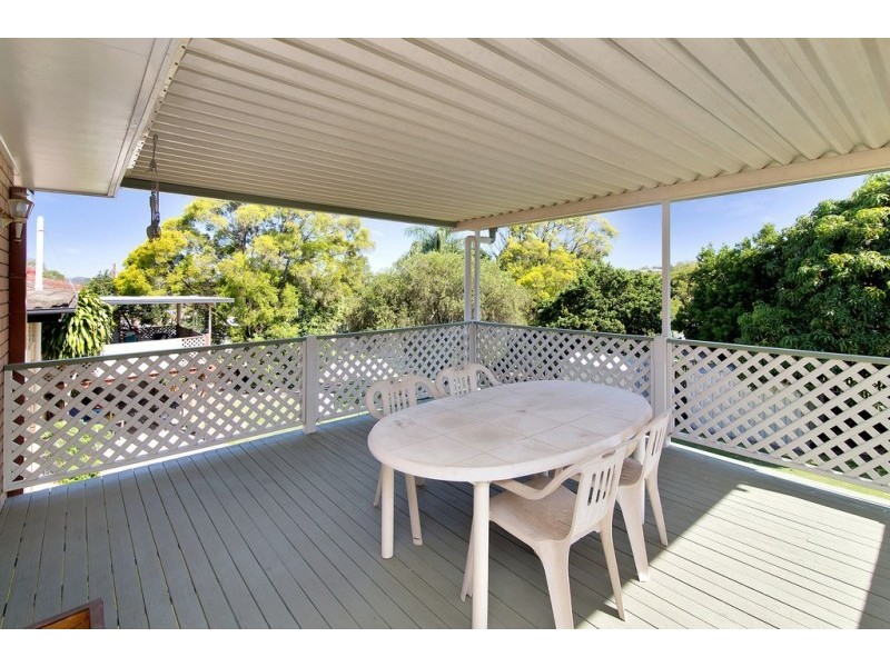 21 Burgess Street, Raceview QLD 4305