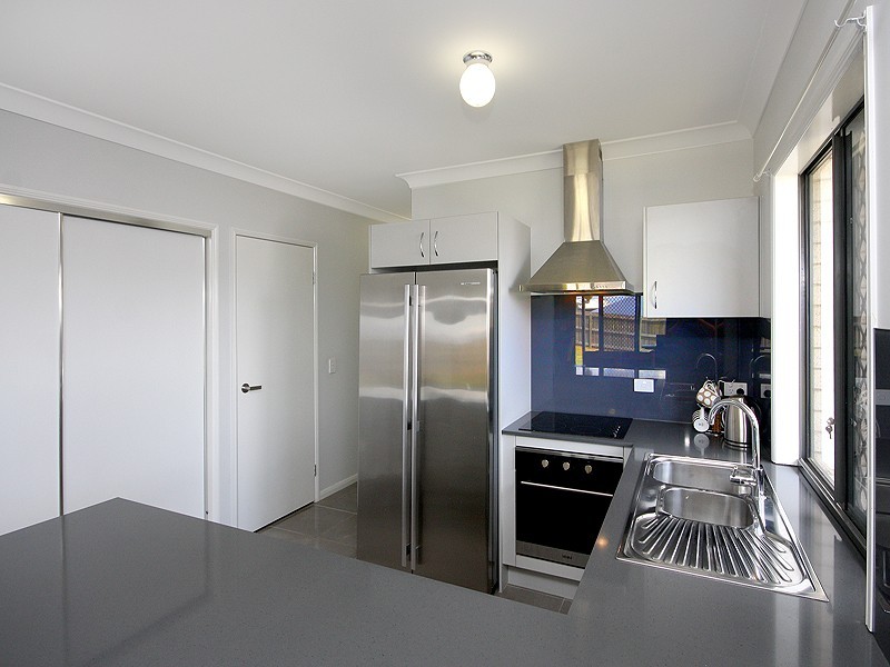 8 Boronia Street, Deebing Heights QLD 4306
