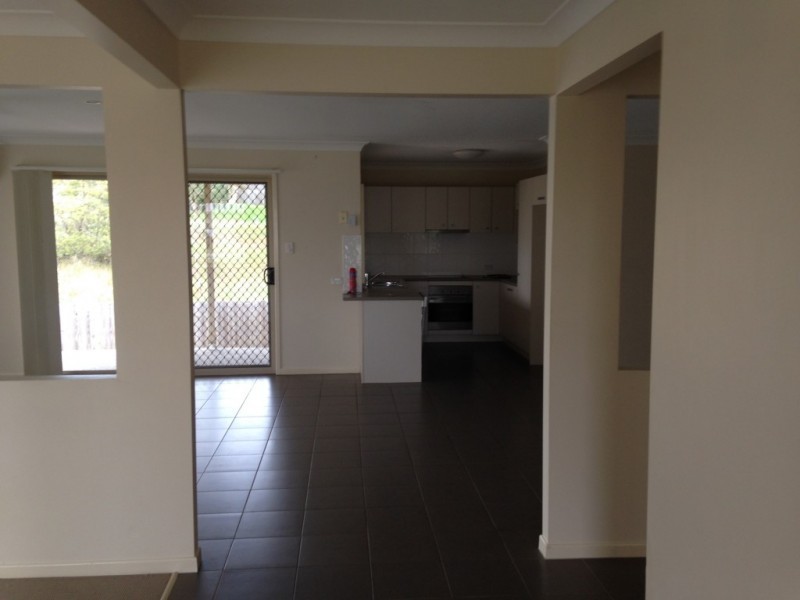 20 Waratah Court, Yamanto QLD 4305