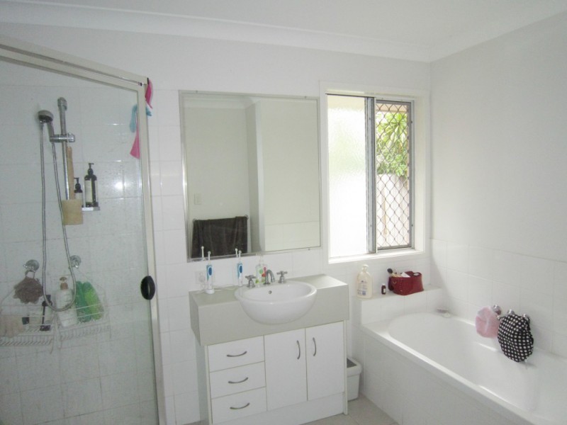 33 Katie Way, Raceview QLD 4305