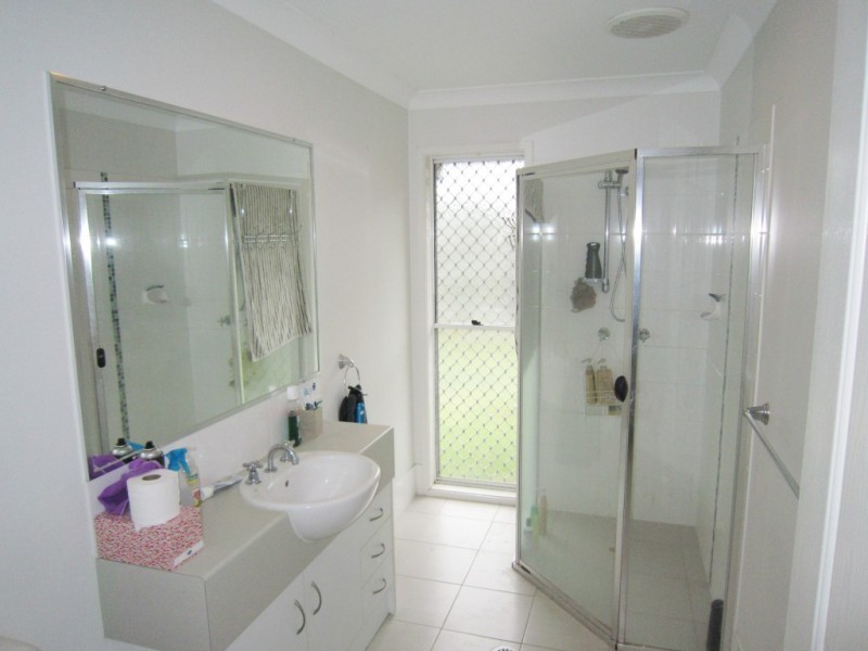 33 Katie Way, Raceview QLD 4305